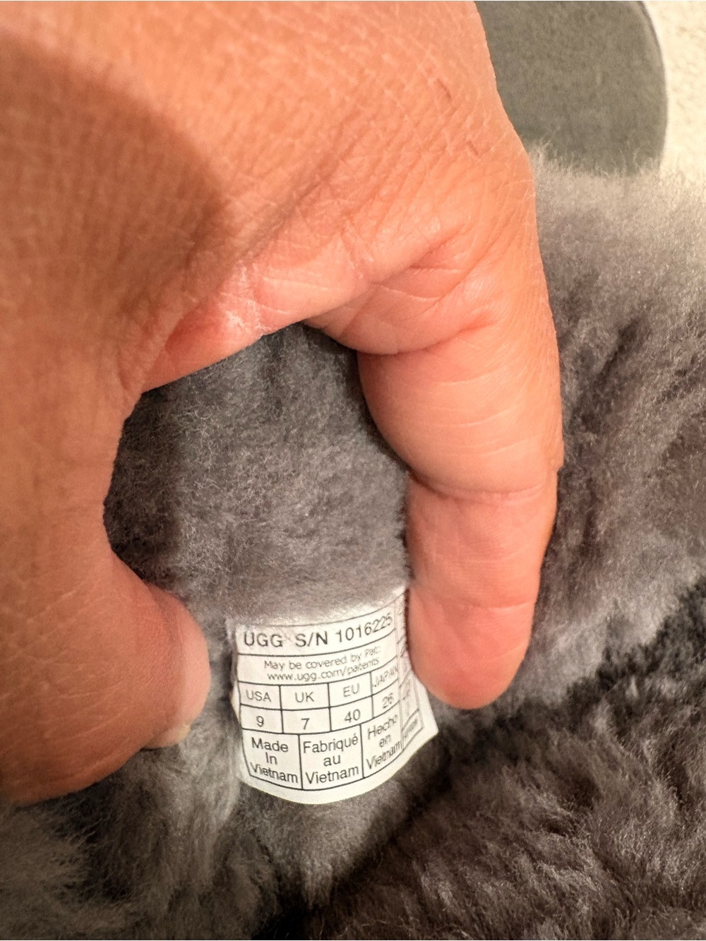 UGG Gray Suede Bow-Back Short Shearling Boots - Picture 4 of 6
